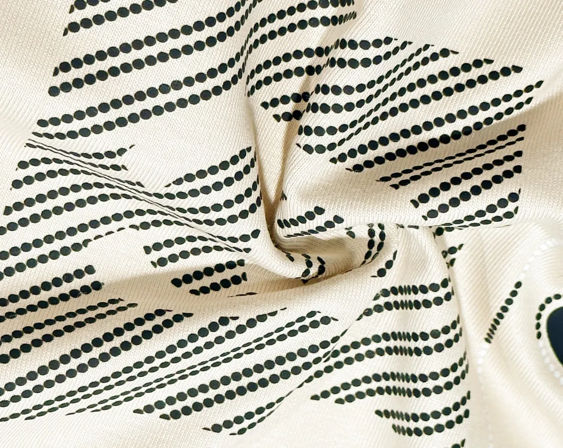 【CHANEL 公式旗艦店】シャネル  Tシャツ ご好評に付き再入荷！24613