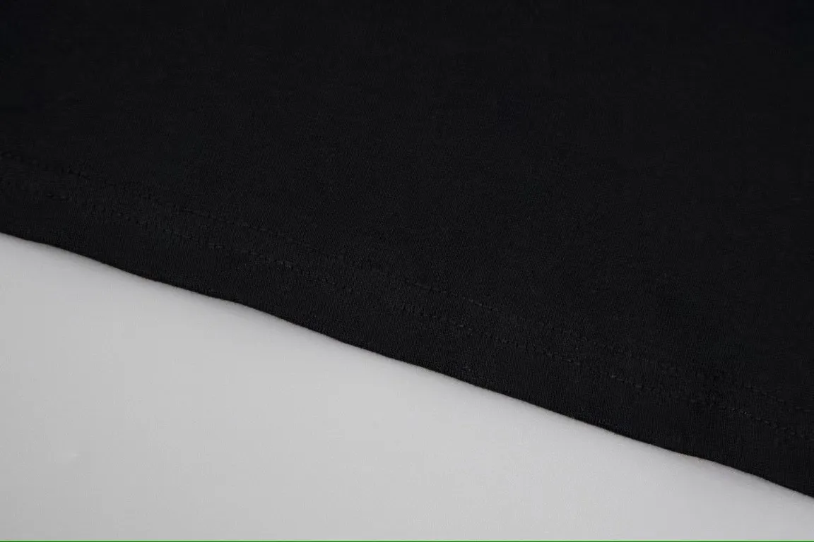 【YSL SAINT LAURENT 公式旗艦店】サンローラン Tシャツ ご好評に付き再入荷！