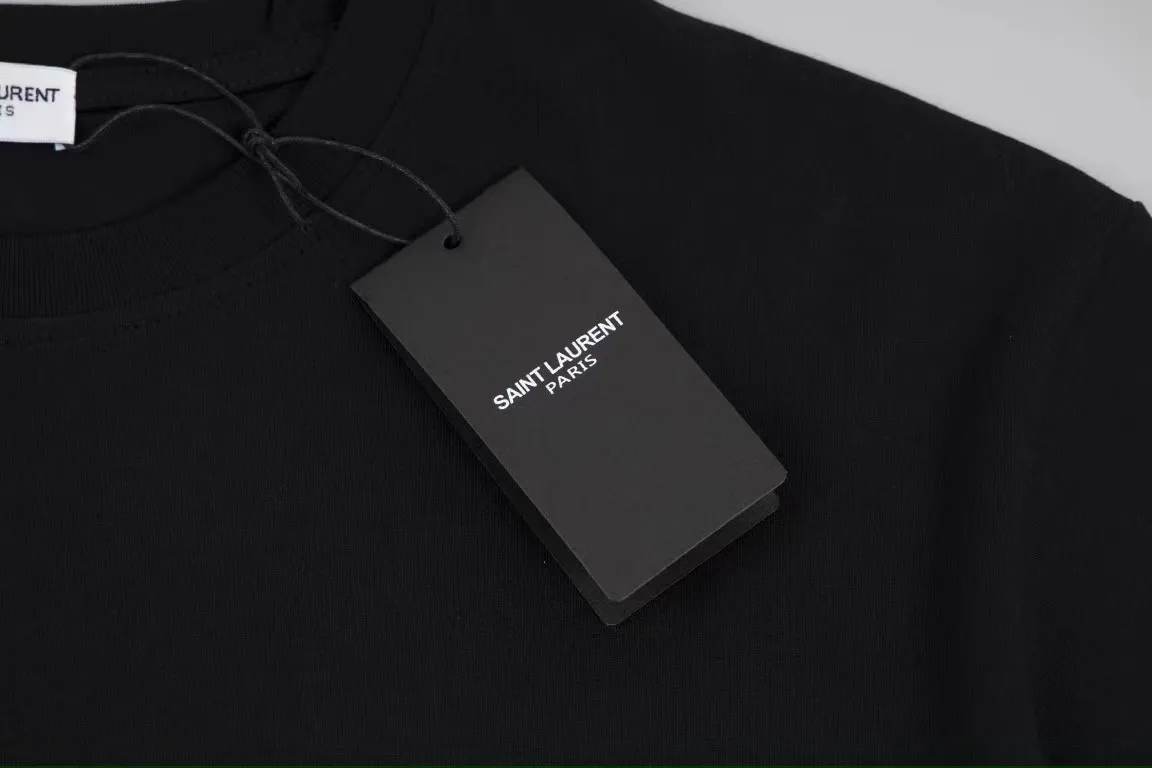 【YSL SAINT LAURENT 公式旗艦店】サンローラン Tシャツ ご好評に付き再入荷！