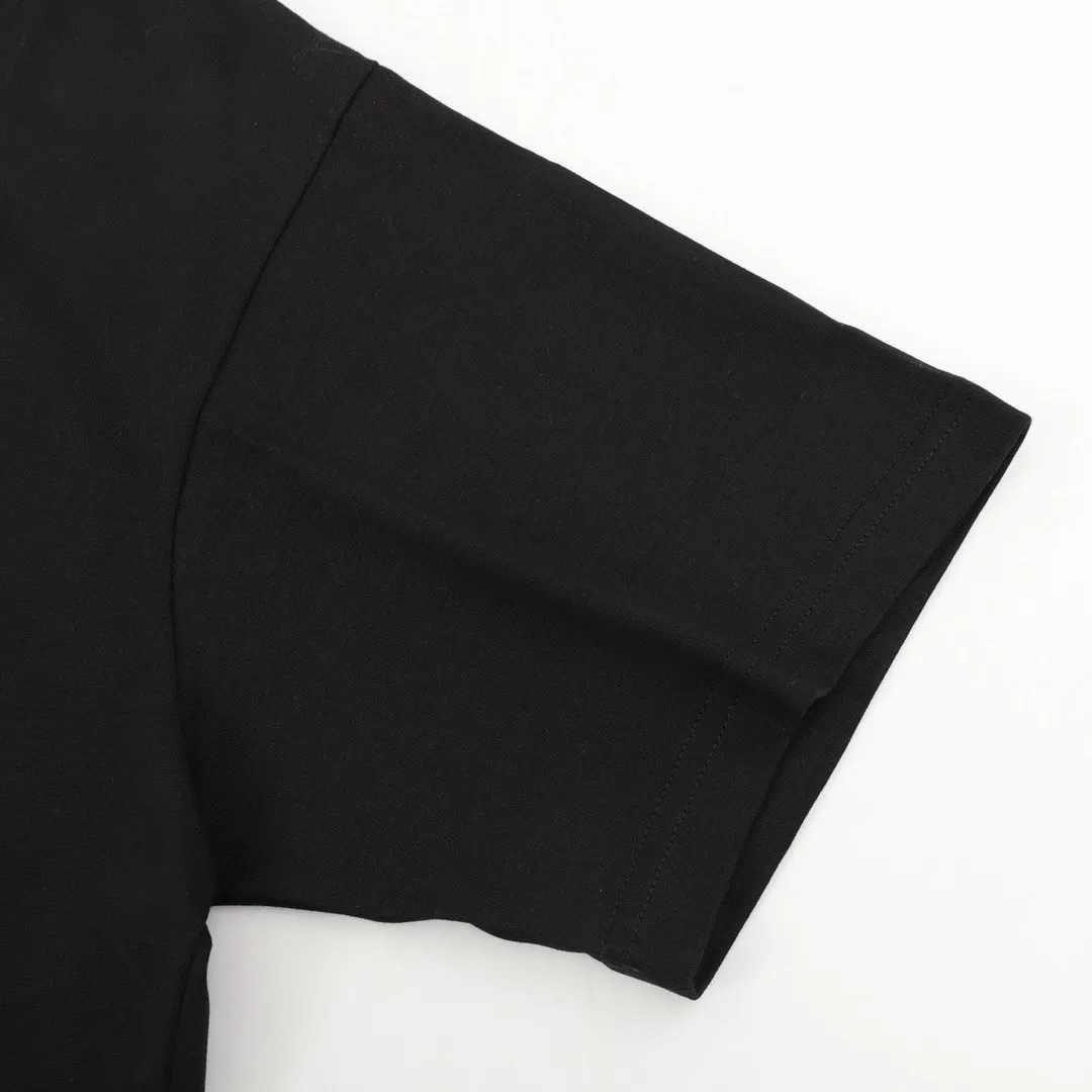 【YSL SAINT LAURENT 公式旗艦店】サンローラン  Tシャツ ご好評に付き再入荷！