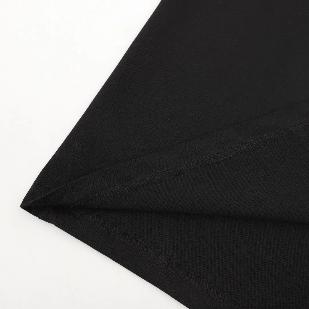 【YSL SAINT LAURENT 公式旗艦店】サンローラン  Tシャツ ご好評に付き再入荷！