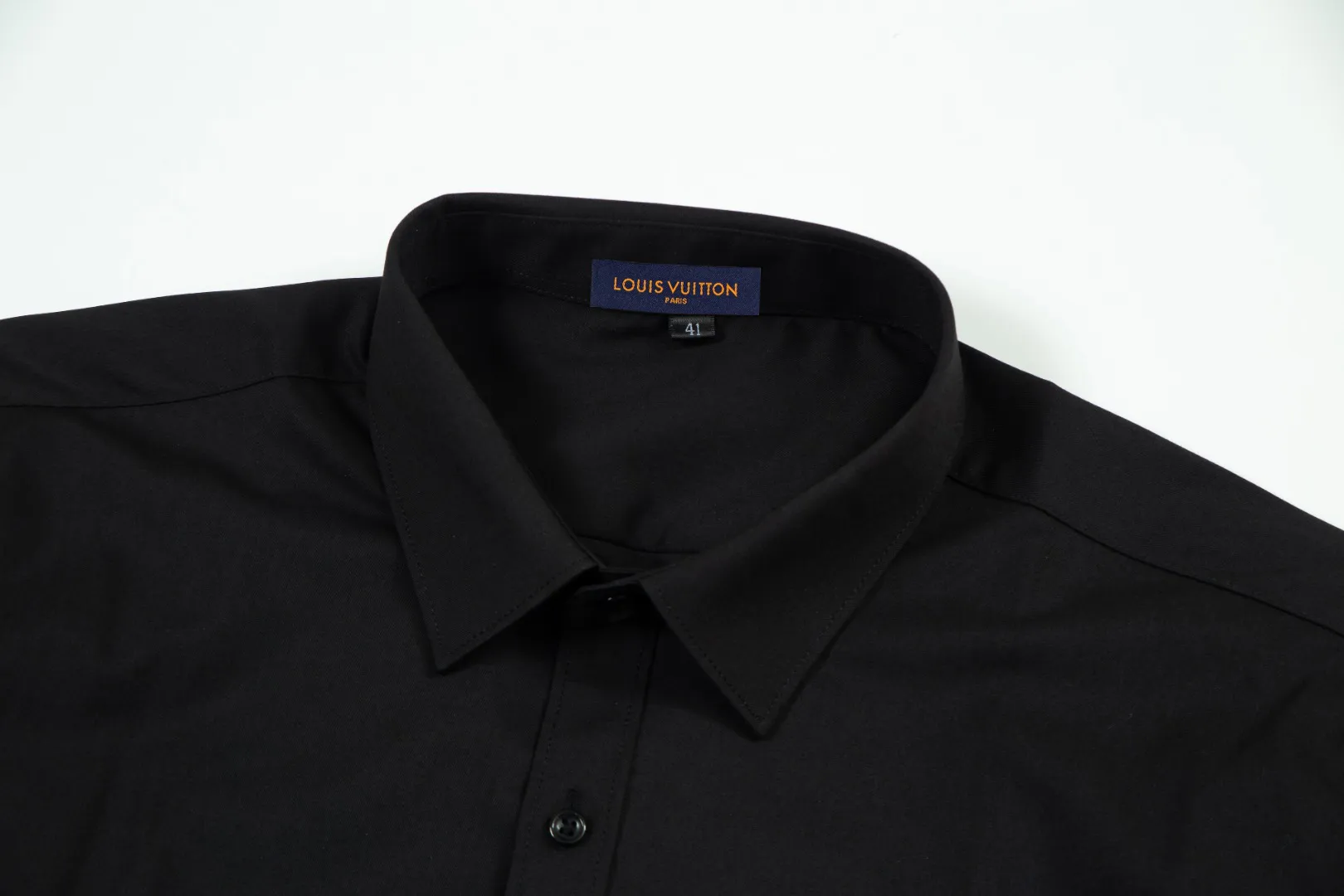 【LOUIS VUITTON 公式旗艦店】ルイヴィトン  シャツ  ご好評に付き再入荷 240803