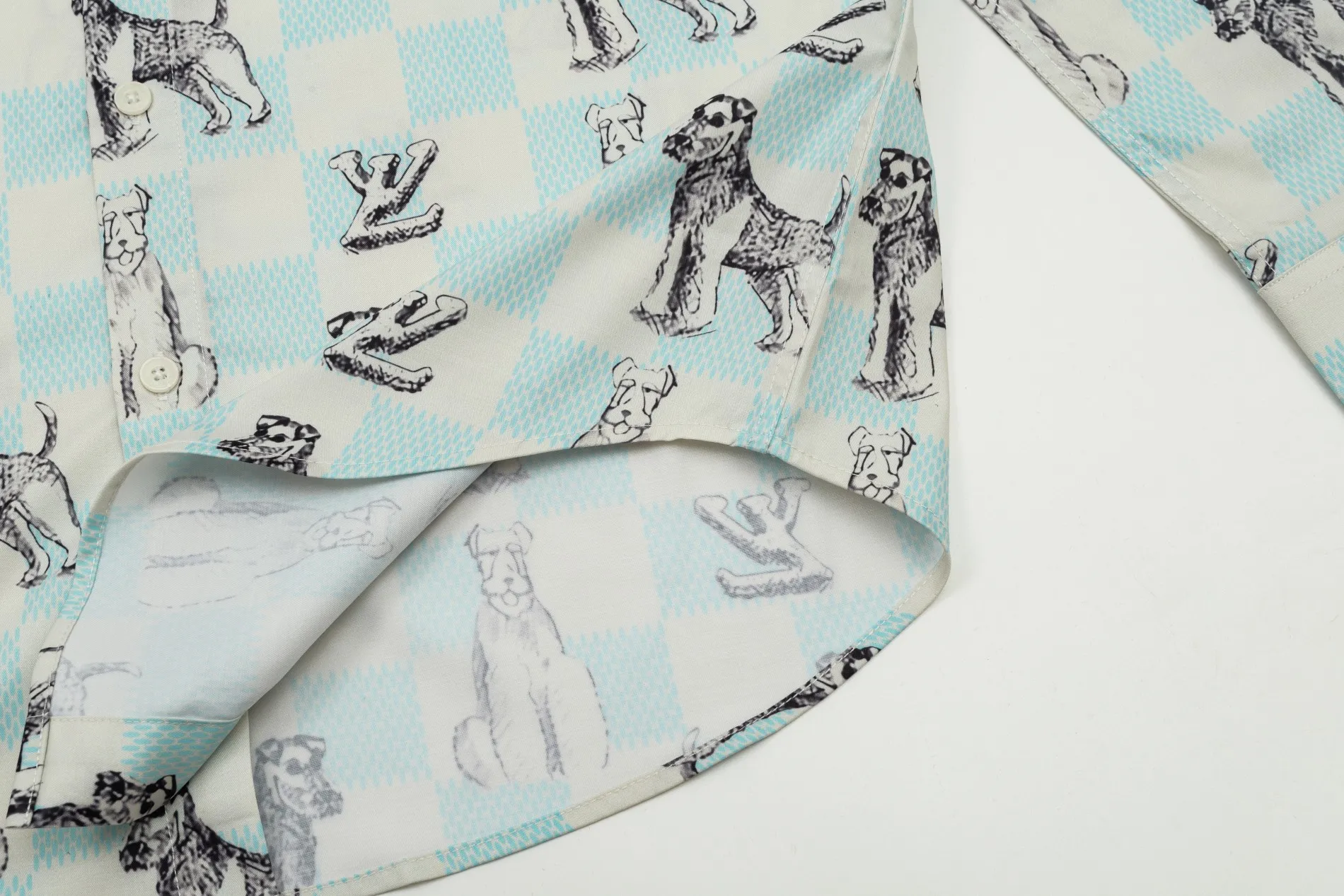 【LOUIS VUITTON 公式旗艦店】ルイヴィトン  シャツ  ご好評に付き再入荷 240715