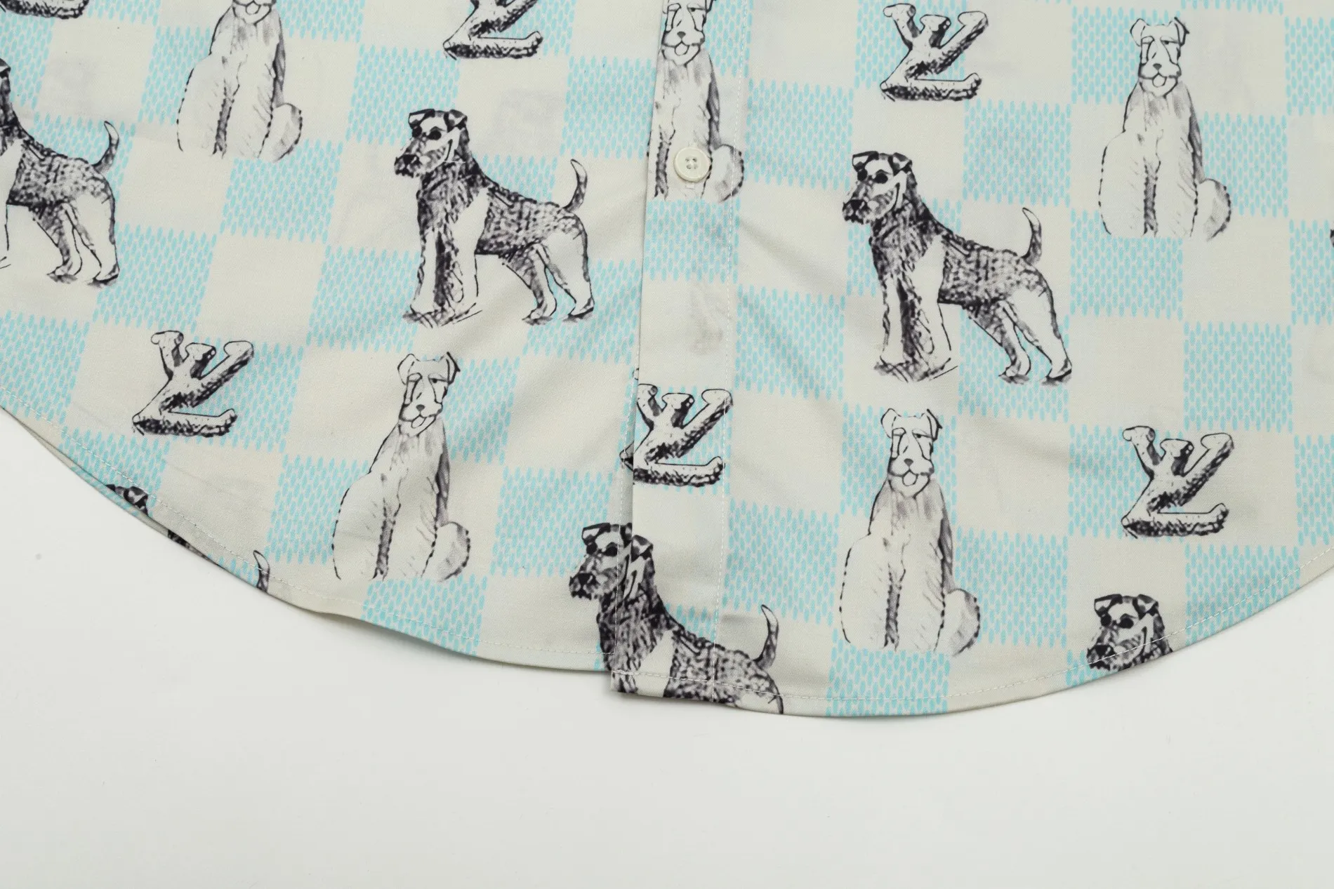 【LOUIS VUITTON 公式旗艦店】ルイヴィトン  シャツ  ご好評に付き再入荷 240715