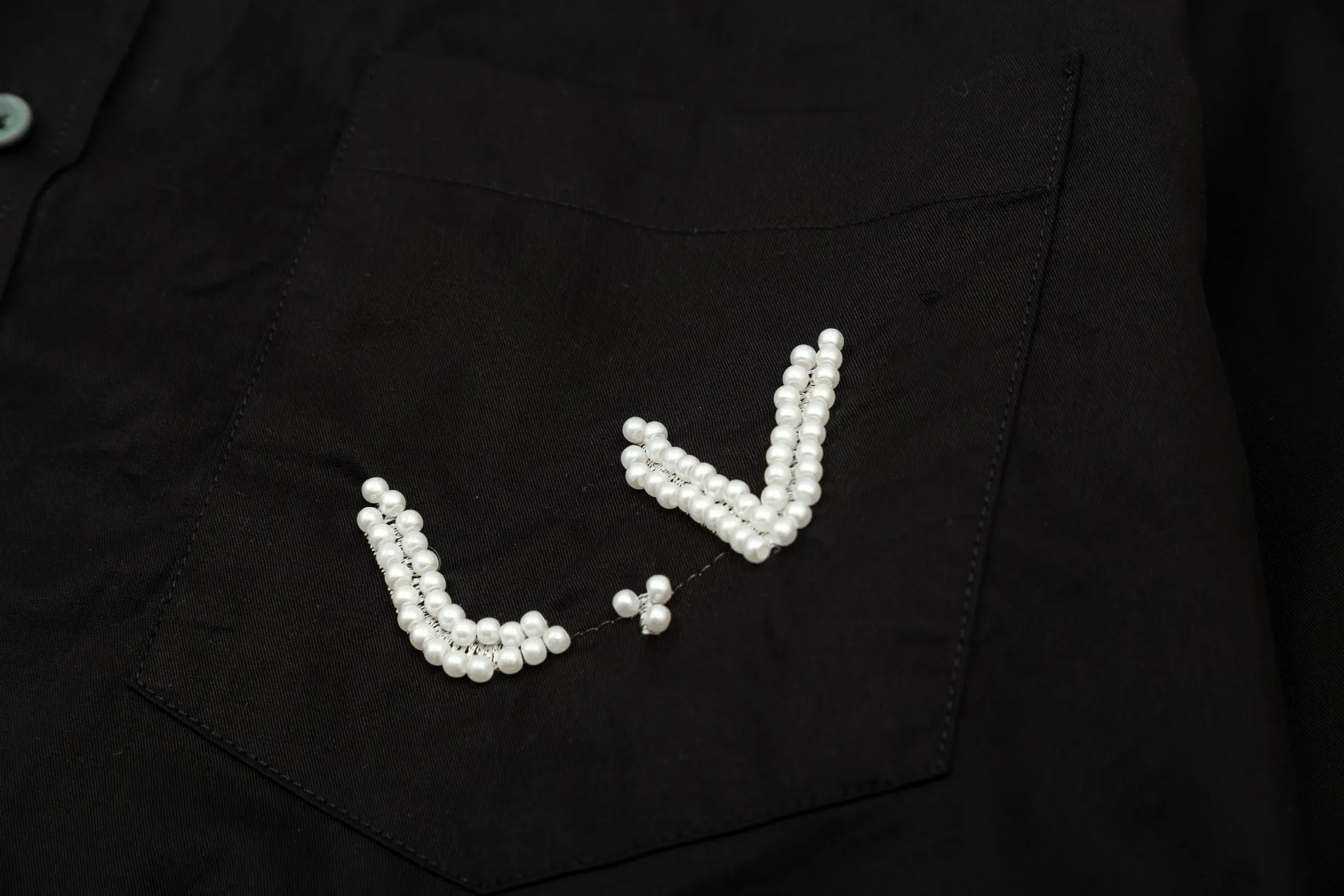 【LOUIS VUITTON 公式旗艦店】ルイヴィトン  シャツ  ご好評に付き再入荷 240715
