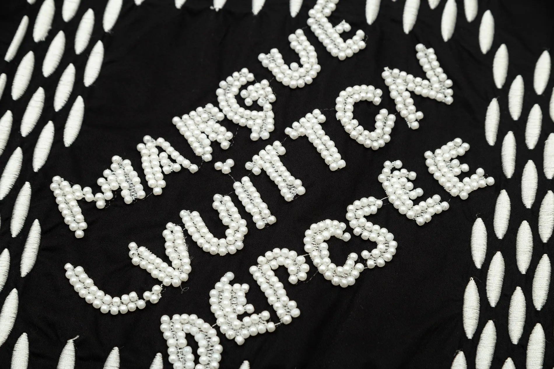 【LOUIS VUITTON 公式旗艦店】ルイヴィトン  シャツ  ご好評に付き再入荷 240715
