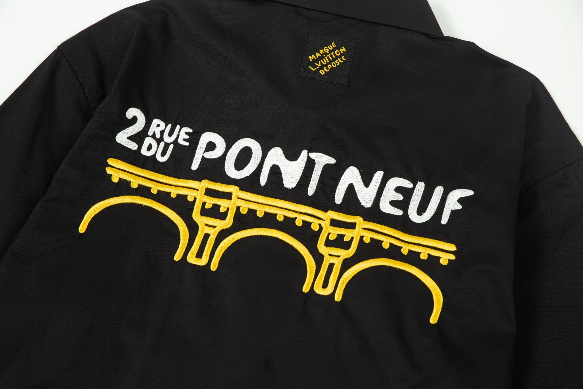 【LOUIS VUITTON 公式旗艦店】ルイヴィトン  シャツ  ご好評に付き再入荷 240715