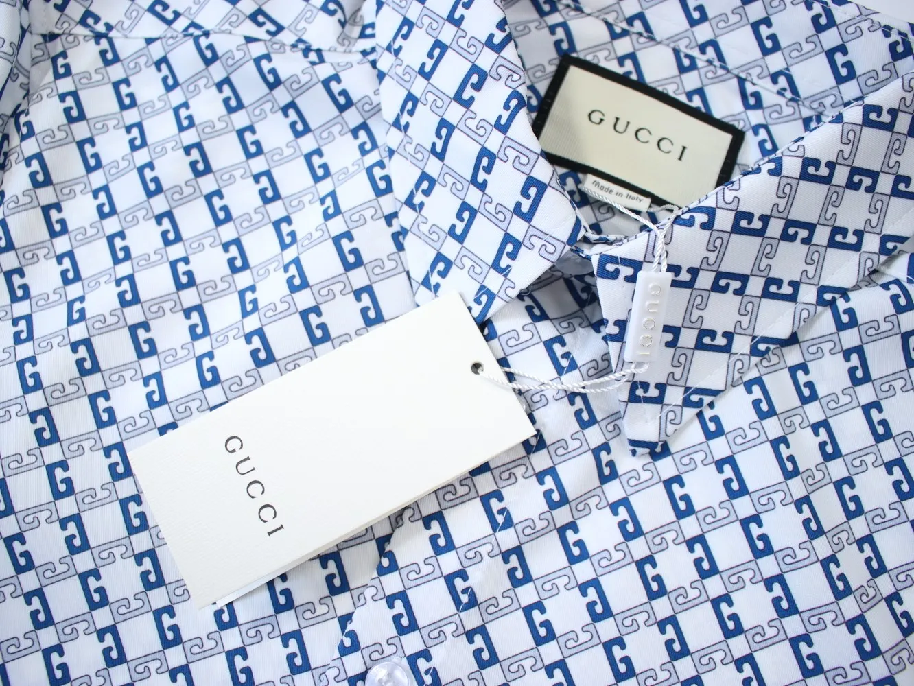 【GUCCI  公式旗艦店】グッチ  シャツ ご好評に付き再入荷  250222