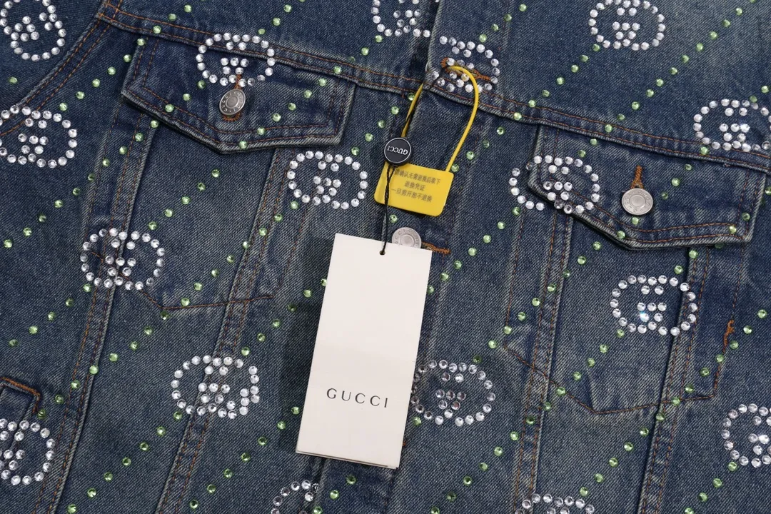 【GUCCI  公式旗艦店】グッチ  シャツ ご好評に付き再入荷  250222