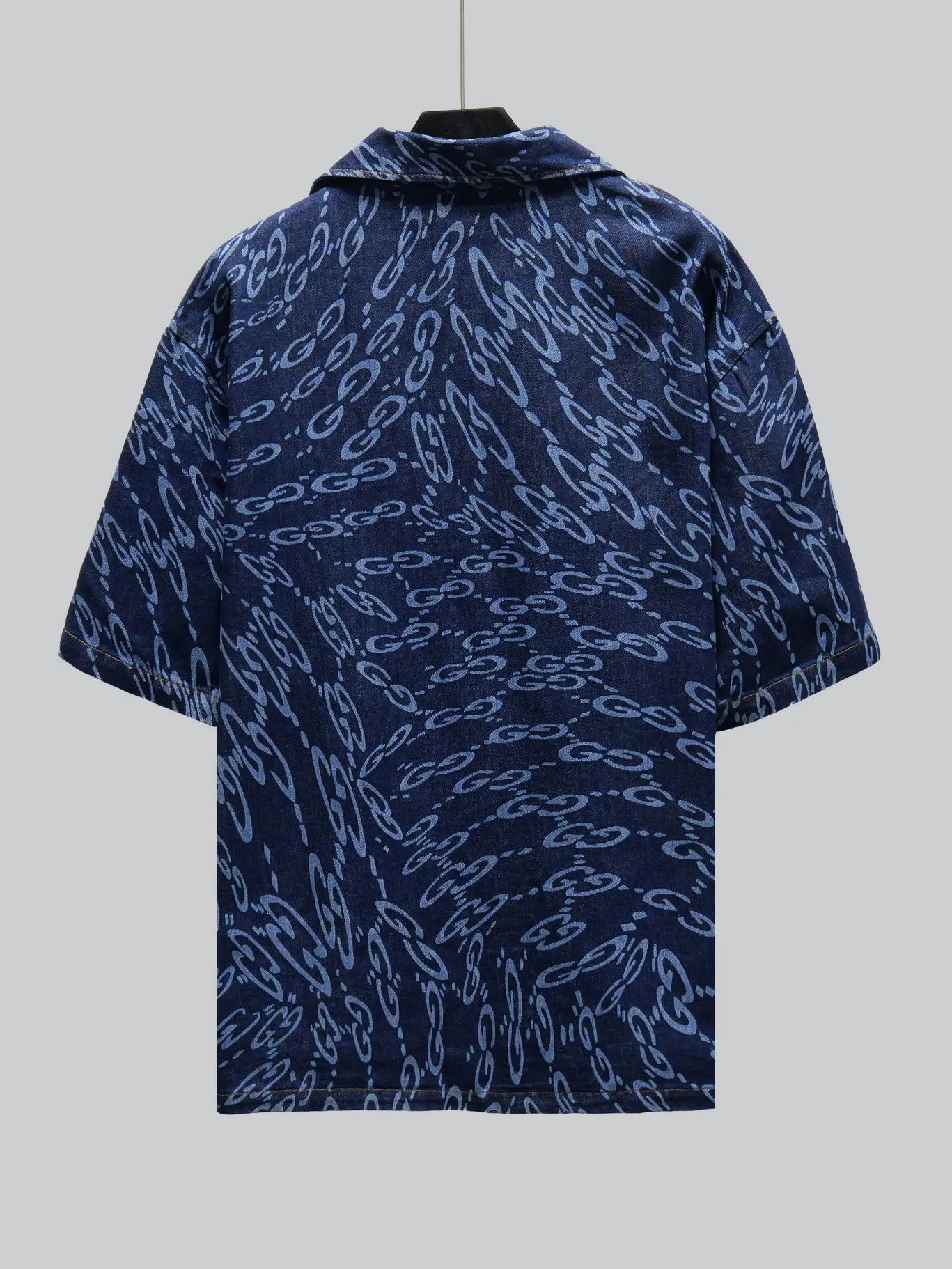 【GUCCI 公式旗艦店】グッチ  半袖シャツ ご好評に付き再入荷  250222