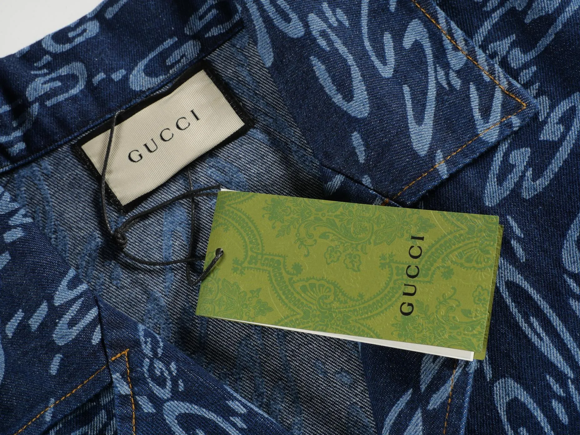 【GUCCI 公式旗艦店】グッチ  半袖シャツ ご好評に付き再入荷  250222