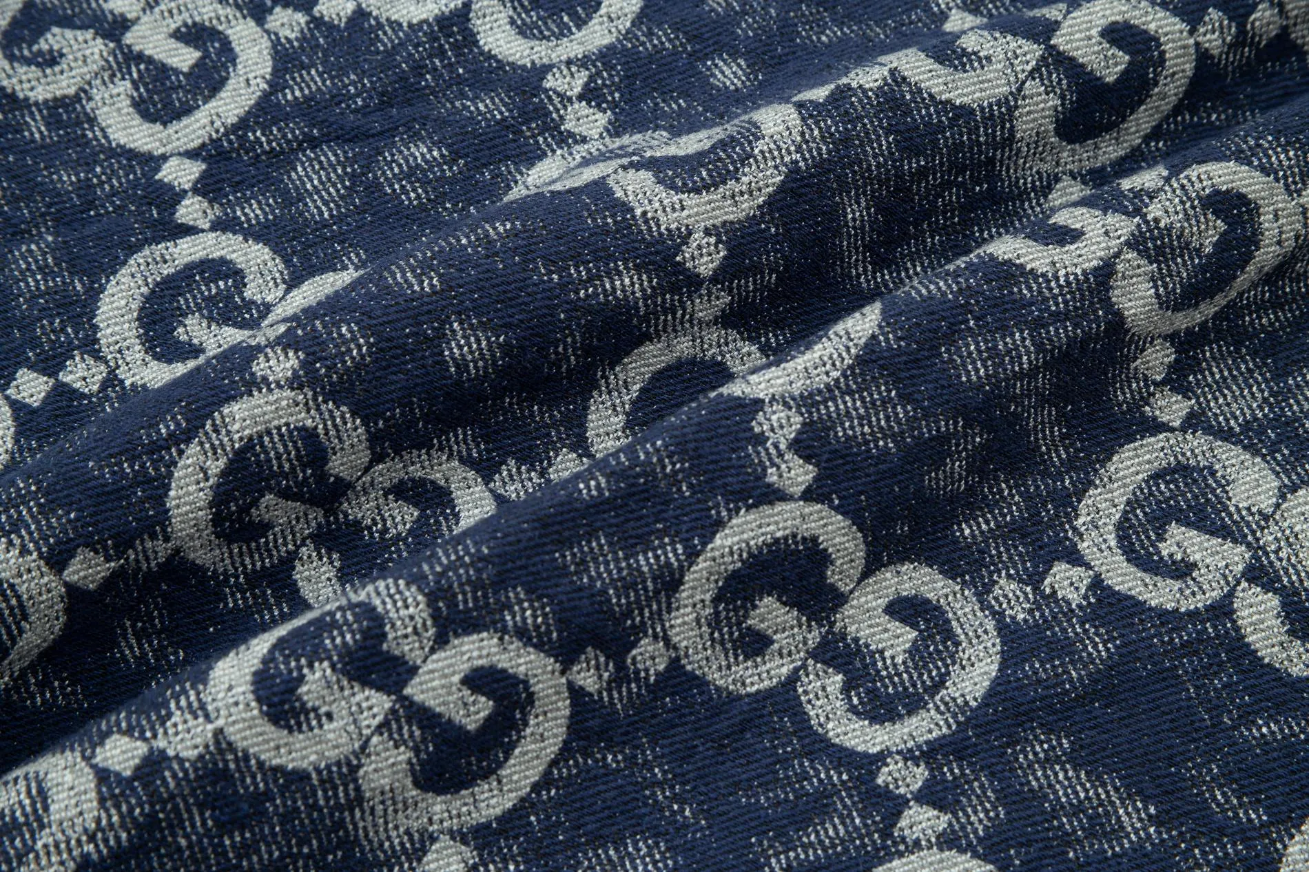 【GUCCI 公式旗艦店】グッチ  シャツ ご好評に付き再入荷 240716
