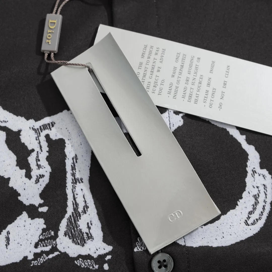 【DIOR  公式旗艦店】ディオール  シャツ ご好評に付き再入荷  250220