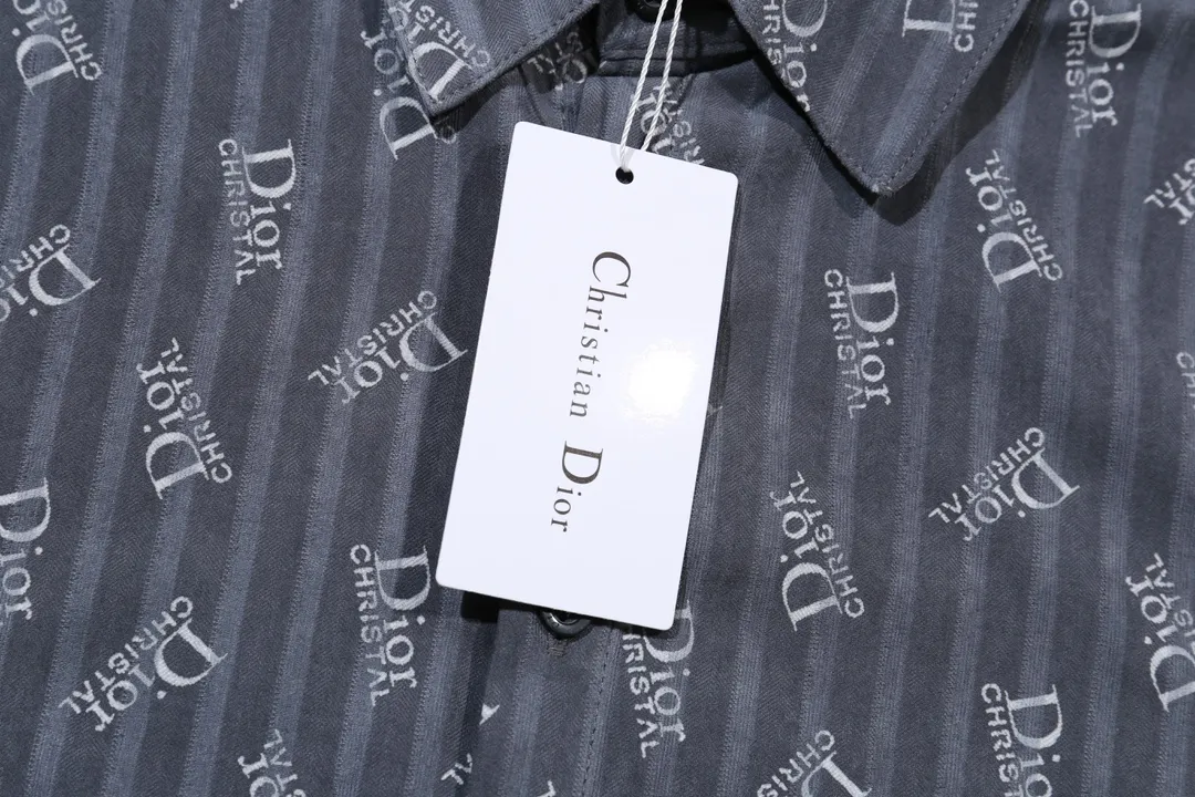 【DIOR  公式旗艦店】ディオール  シャツ  ご好評に付き再入荷 240816