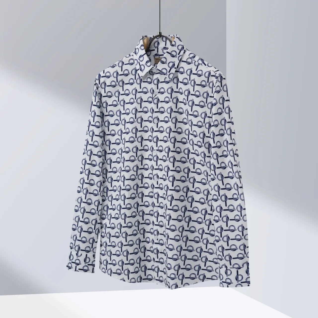 【BURBERRY  公式旗艦店】バーバリー シャツ ご好評に付き再入荷  250222