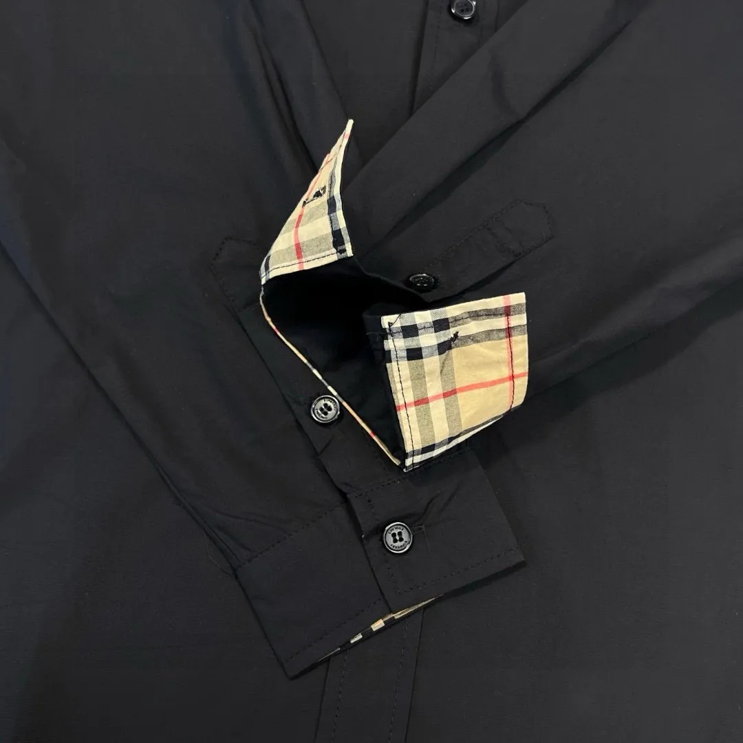 【BURBERRY 公式旗艦店】バーバリー  シャツ ご好評に付き再入荷  250222
