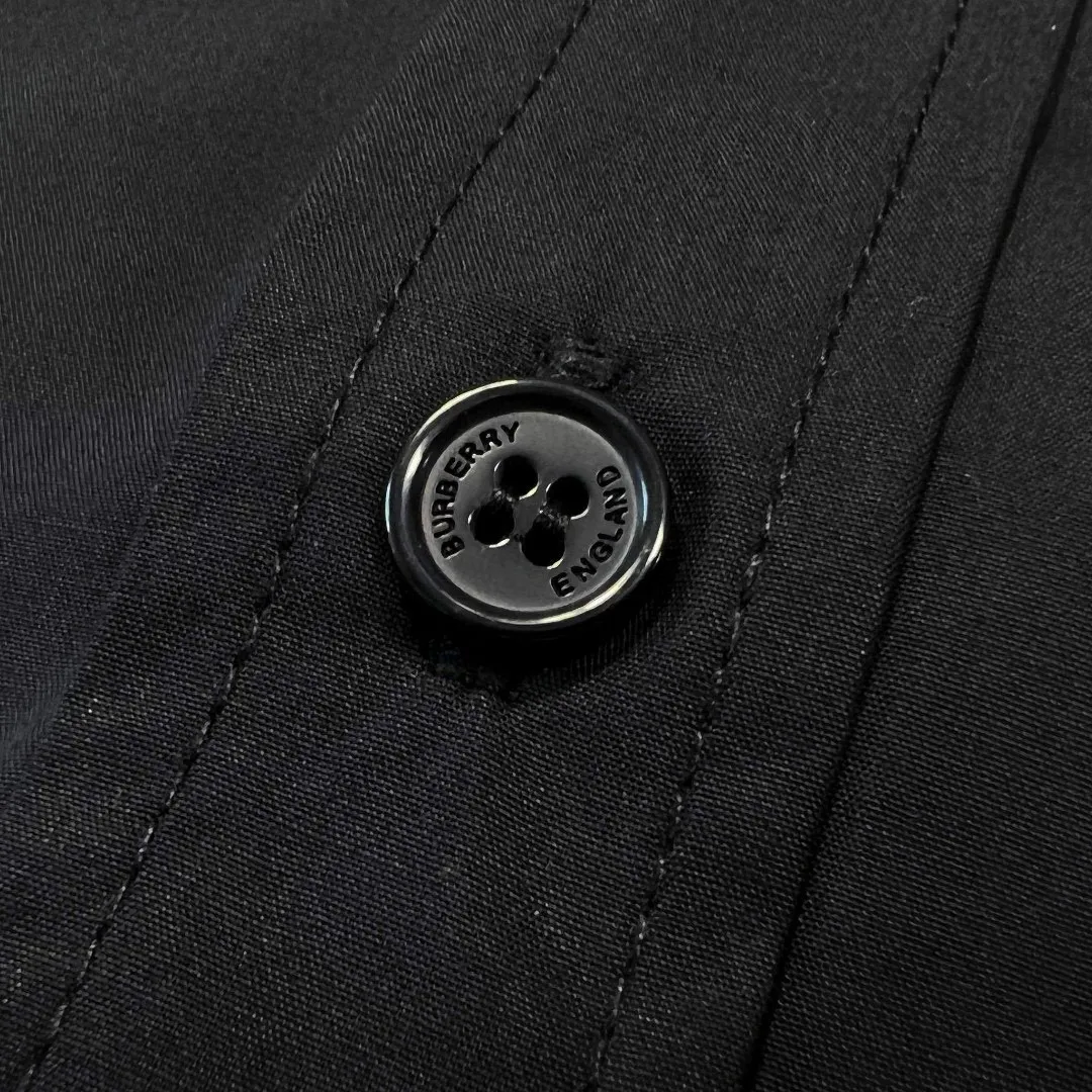 【BURBERRY 公式旗艦店】バーバリー  シャツ ご好評に付き再入荷  250222