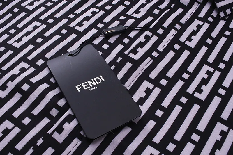 【FENDI 公式旗艦店】フェンディ  シャツ  ご好評に付き再入荷 250221