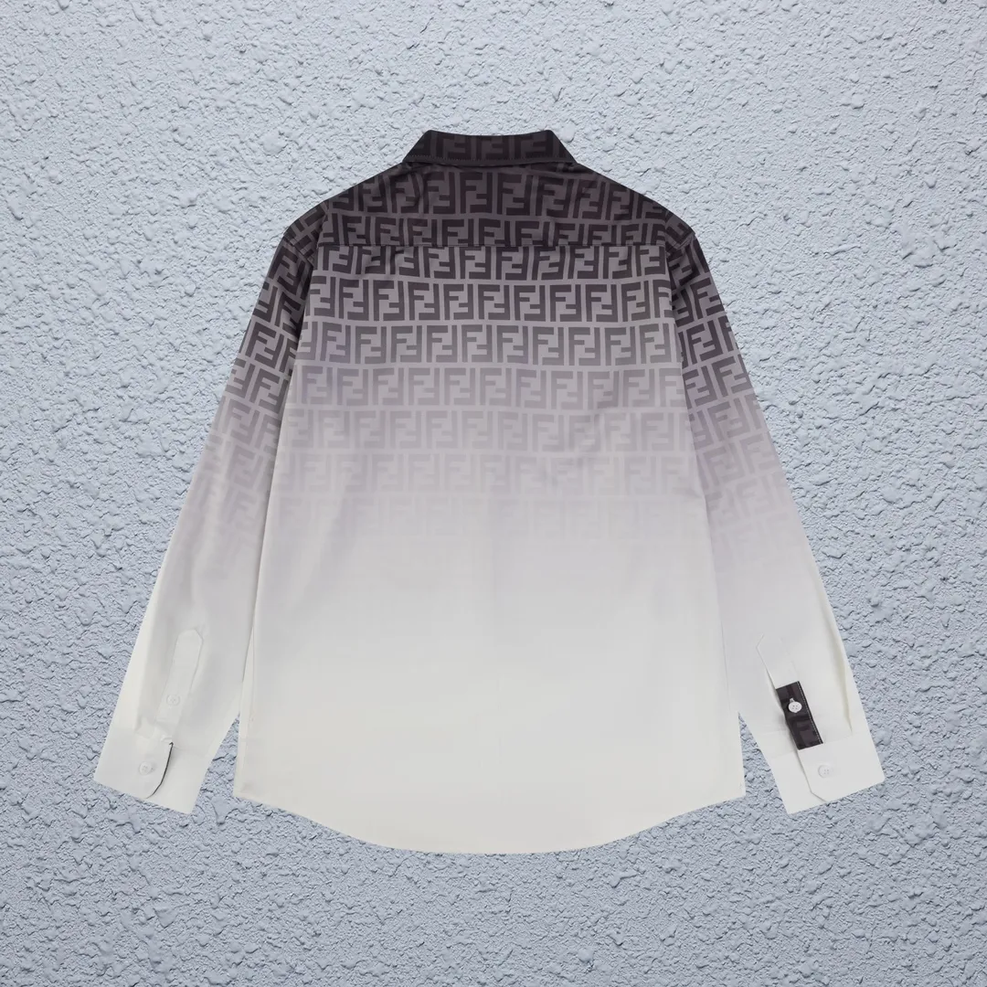 【FENDI  公式旗艦店】フェンディ  シャツ ご好評に付き再入荷  250221