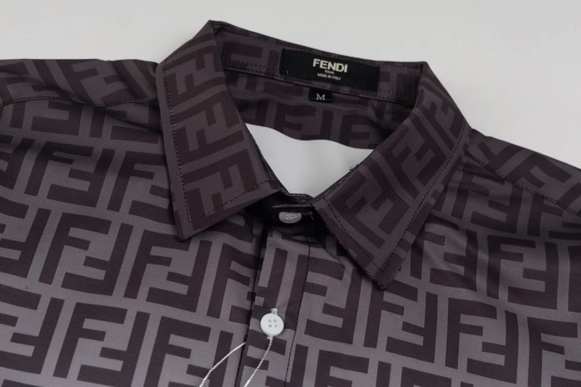 【FENDI  公式旗艦店】フェンディ  シャツ ご好評に付き再入荷  250221