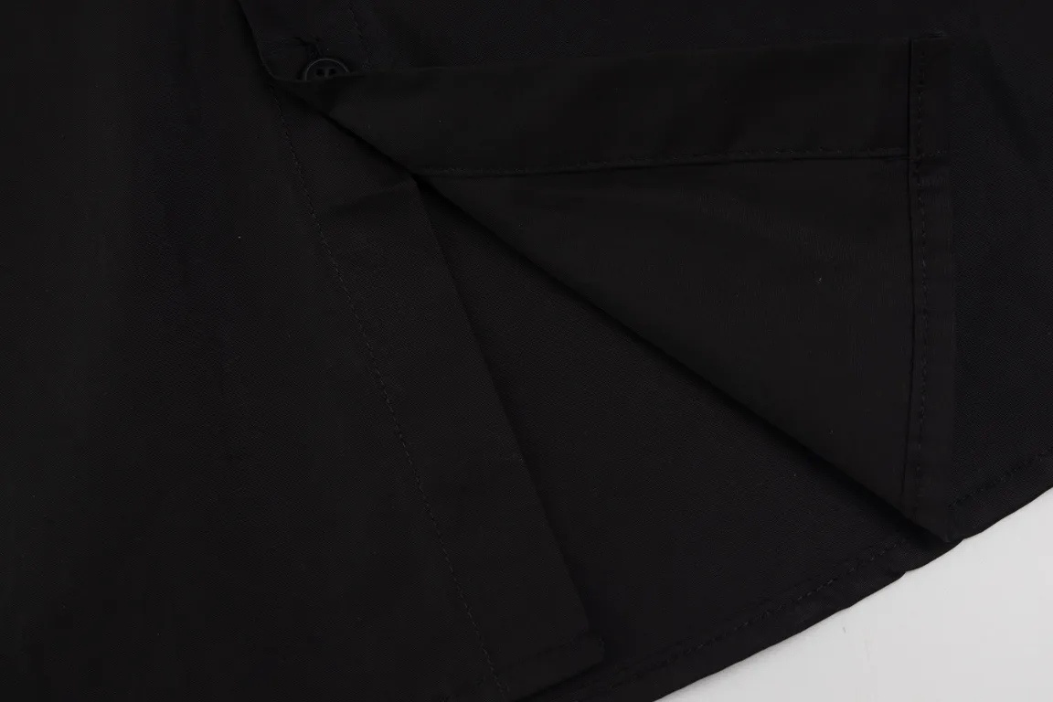 【FENDI  公式旗艦店】フェンディ  シャツ ご好評に付き再入荷  250221