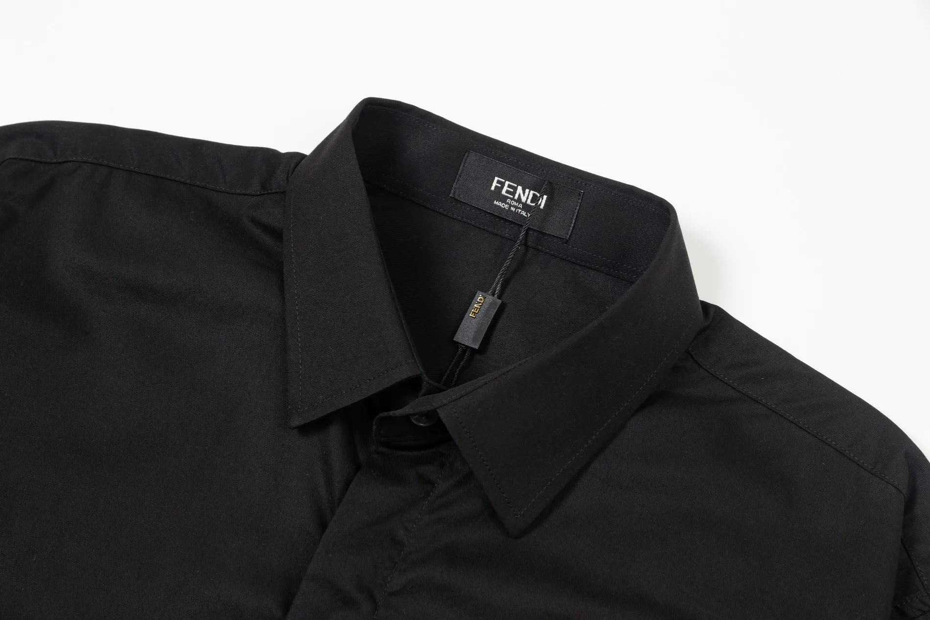 【FENDI 公式旗艦店】フェンディ  シャツ  ご好評に付き再入荷 240716