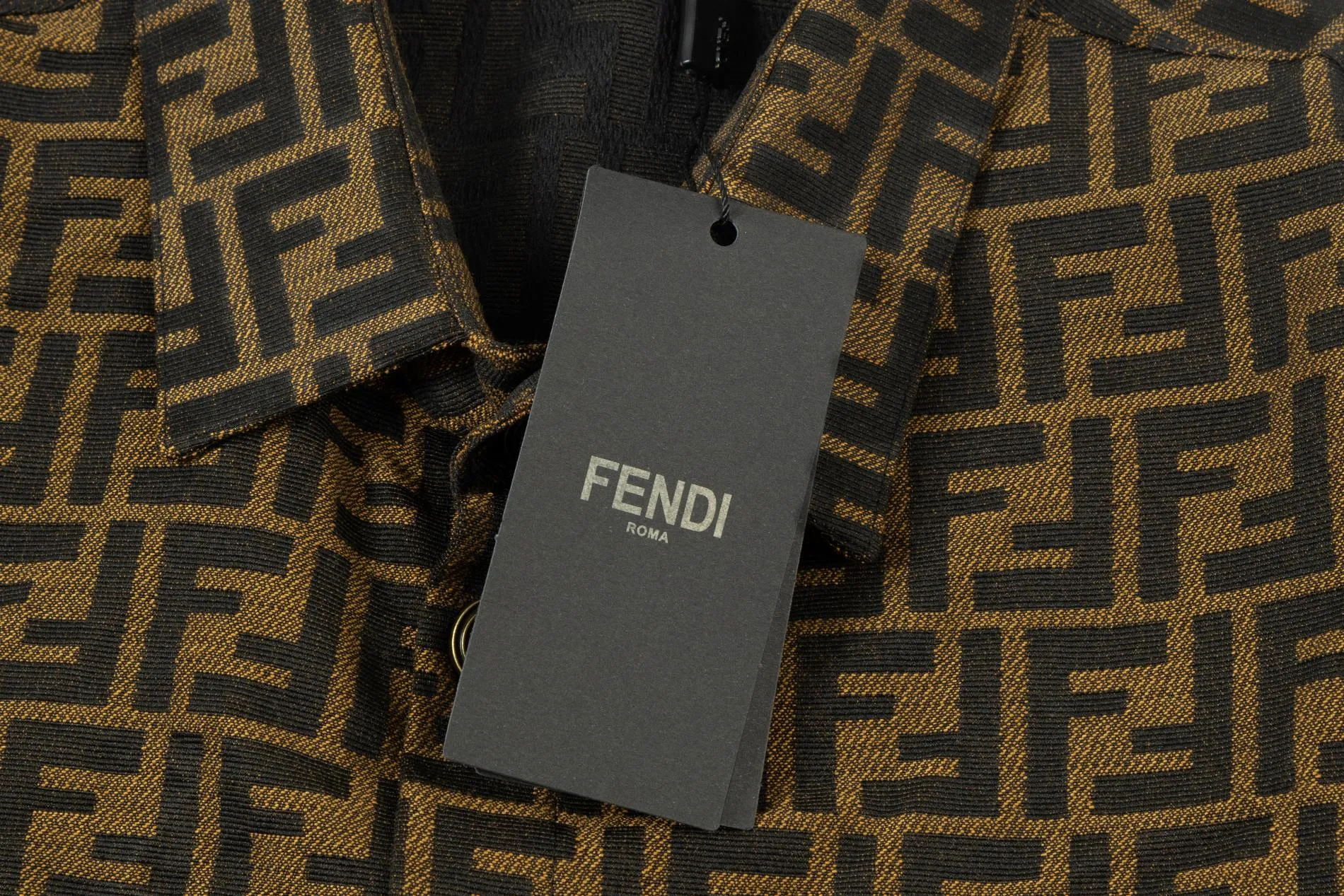 【FENDI 公式旗艦店】フェンディ  シャツ  ご好評に付き再入荷 240716