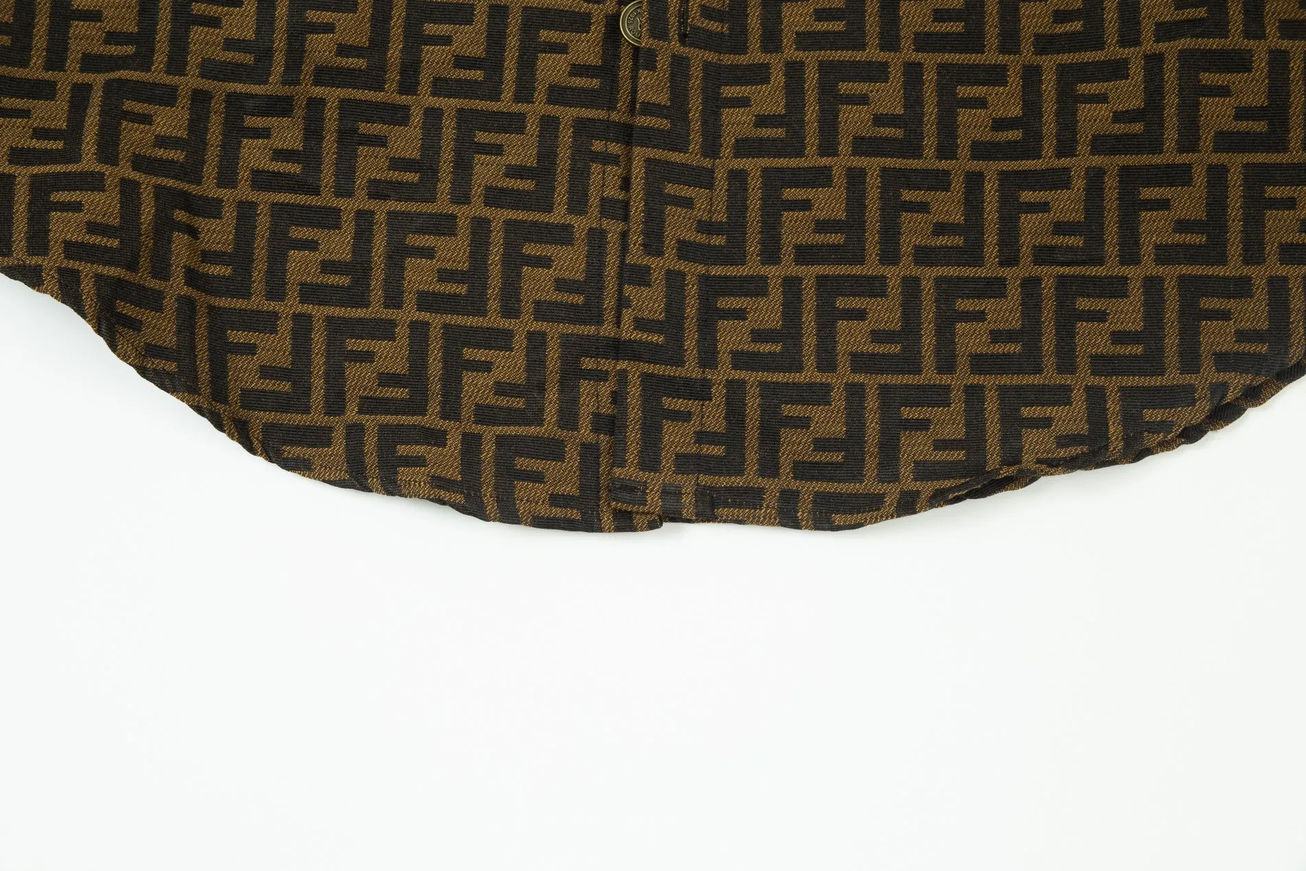 【FENDI 公式旗艦店】フェンディ  シャツ  ご好評に付き再入荷 240716