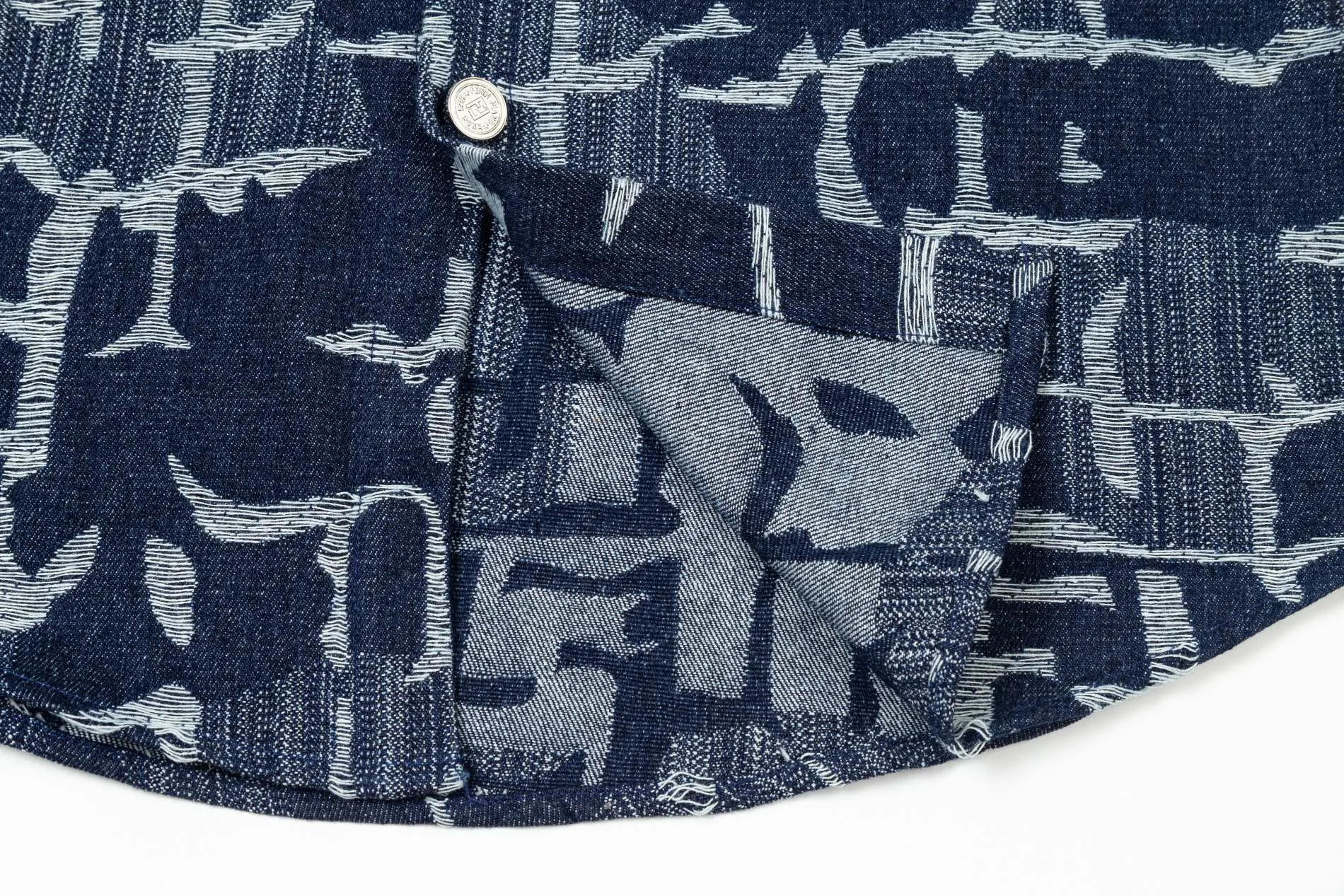 【FENDI 公式旗艦店】フェンディ  シャツ  ご好評に付き再入荷 240716
