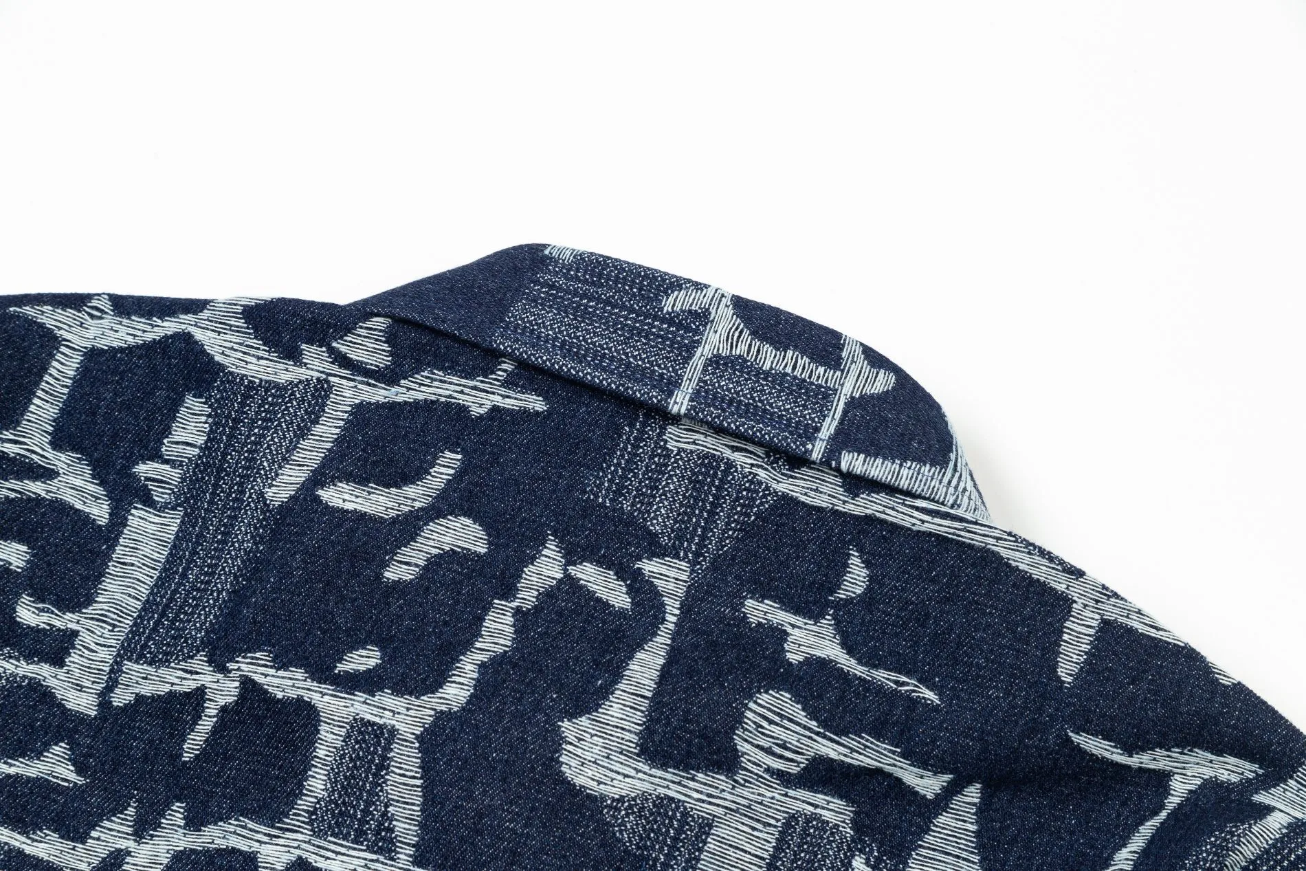 【FENDI 公式旗艦店】フェンディ  シャツ  ご好評に付き再入荷 240716
