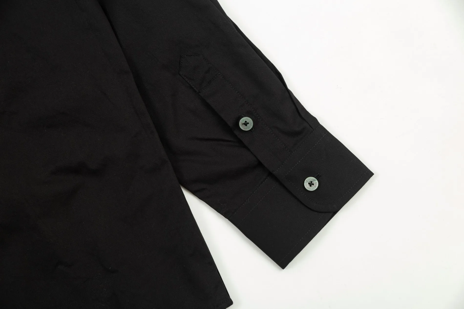 【GIVENCHY 公式旗艦店】ジバンシー  シャツ ご好評に付き再入荷 240802