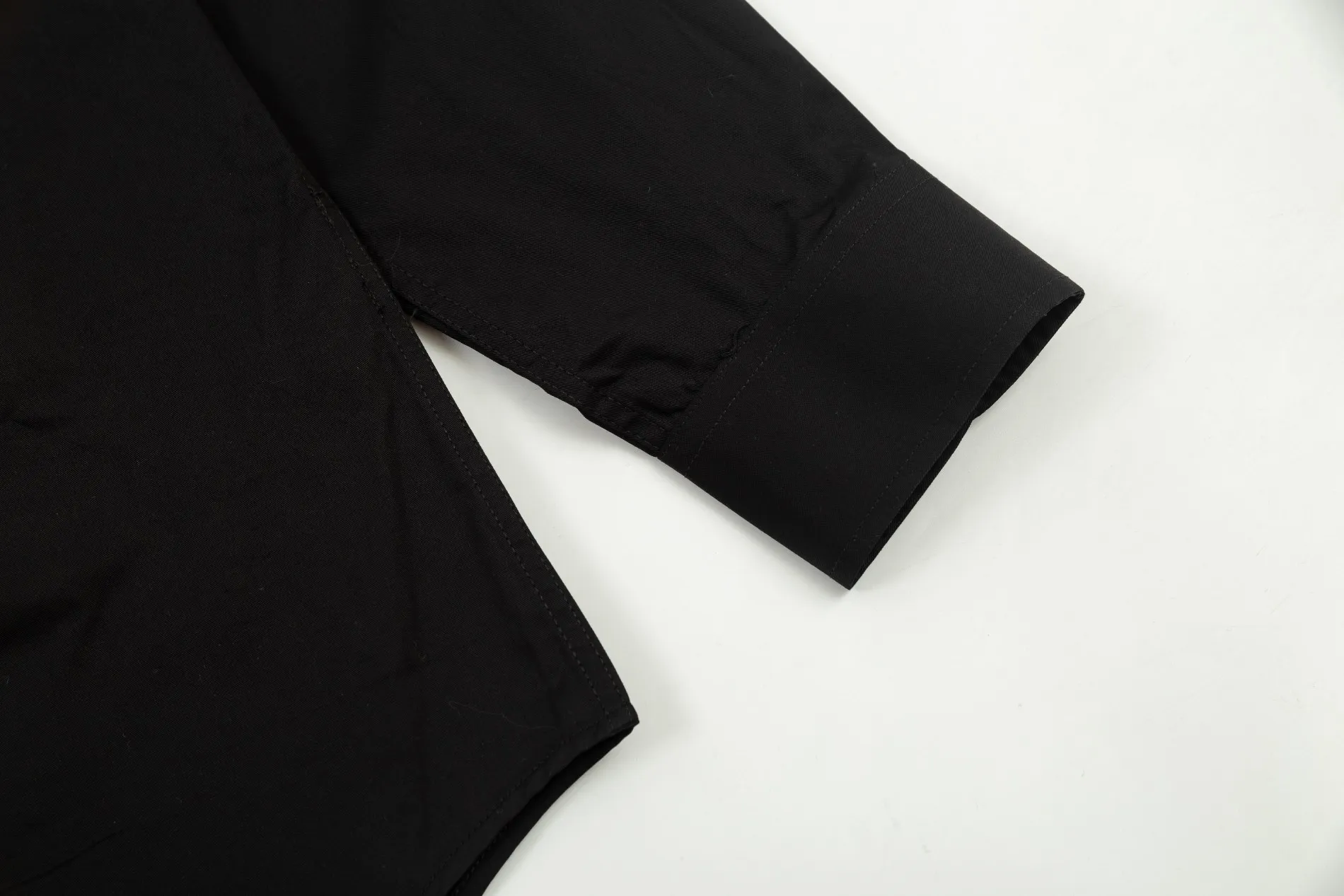 【GIVENCHY 公式旗艦店】ジバンシー  シャツ ご好評に付き再入荷 240802