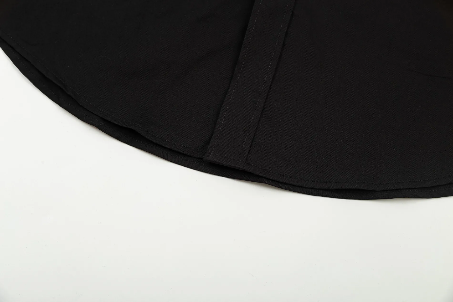 【GIVENCHY 公式旗艦店】ジバンシー  シャツ ご好評に付き再入荷 240802