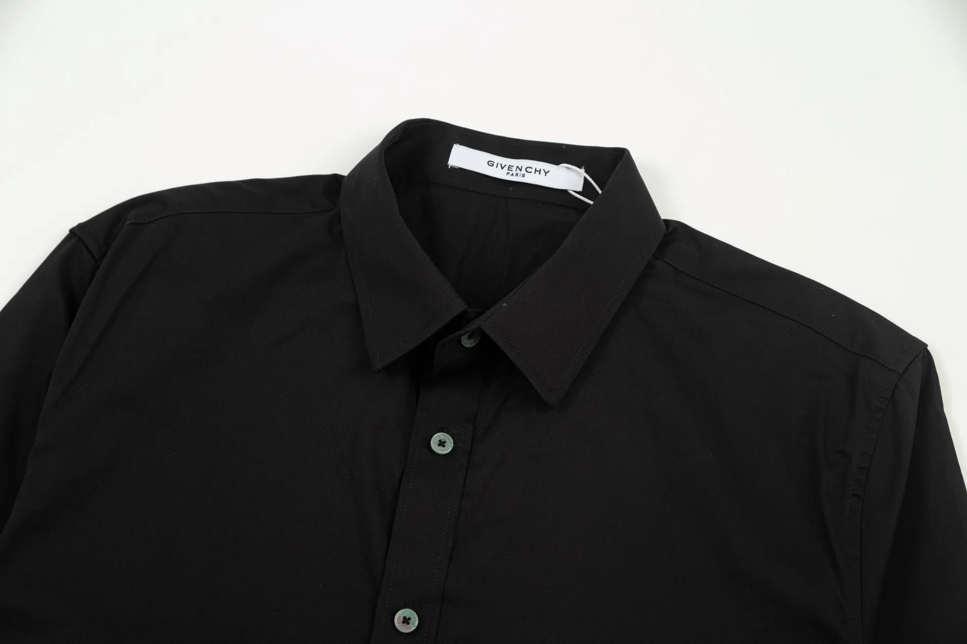 【GIVENCHY 公式旗艦店】ジバンシー  シャツ ご好評に付き再入荷 240802