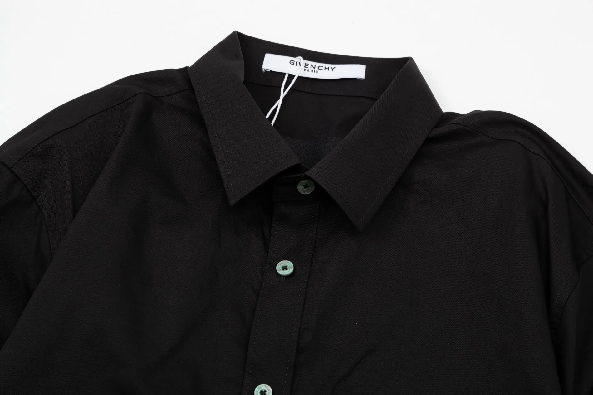 【GIVENCHY 公式旗艦店】ジバンシー  シャツ ご好評に付き再入荷 240802