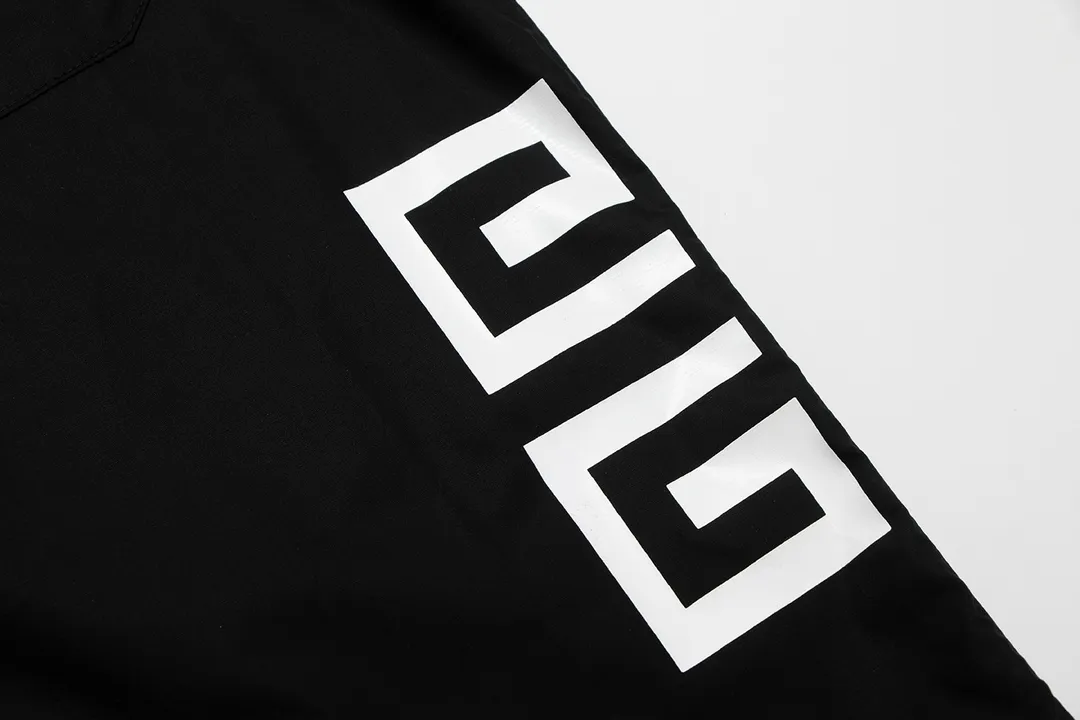 【GIVENCHY 公式旗艦店】ジバンシー 半袖シャツ ご好評に付き再入荷 240716