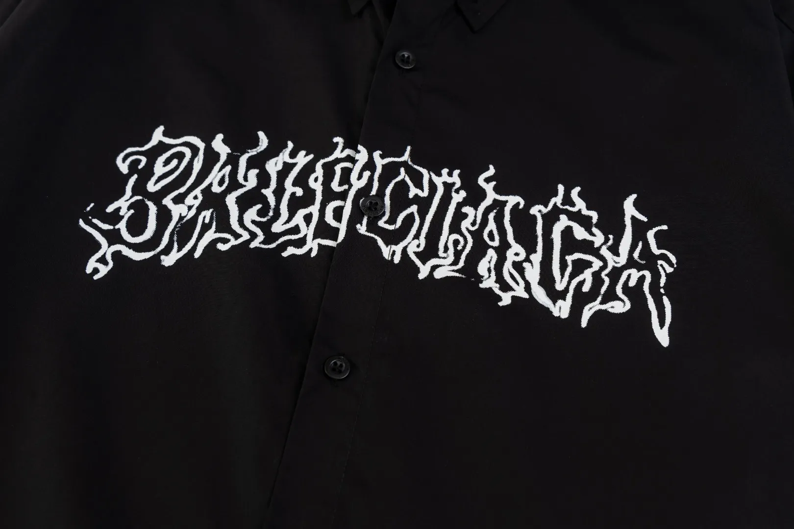 【BALENCIAGA 公式旗艦店】バレンシアガ  シャツ ご好評に付き再入荷  250218