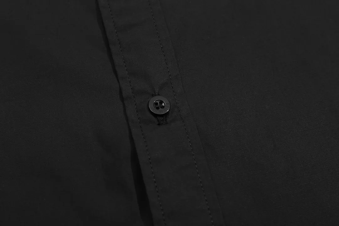 【BALENCIAGA 公式旗艦店】バレンシアガ   シャツ ご好評に付き再入荷  241119