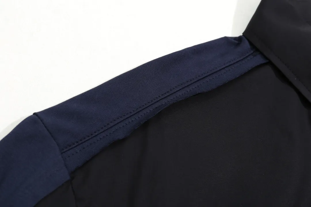 【BALENCIAGA 公式旗艦店】バレンシアガ   シャツ ご好評に付き再入荷  241119