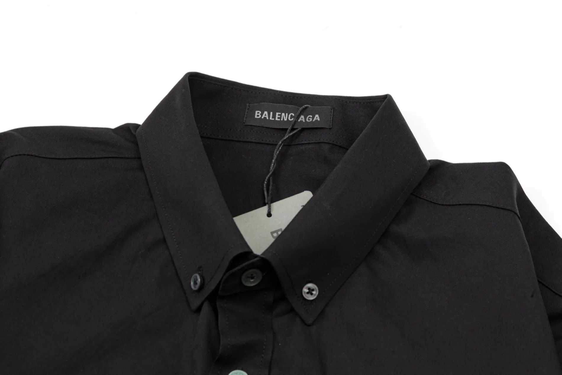 【BALENCIAGA 公式旗艦店】バレンシアガ  シャツ  ご好評に付き再入荷 240715