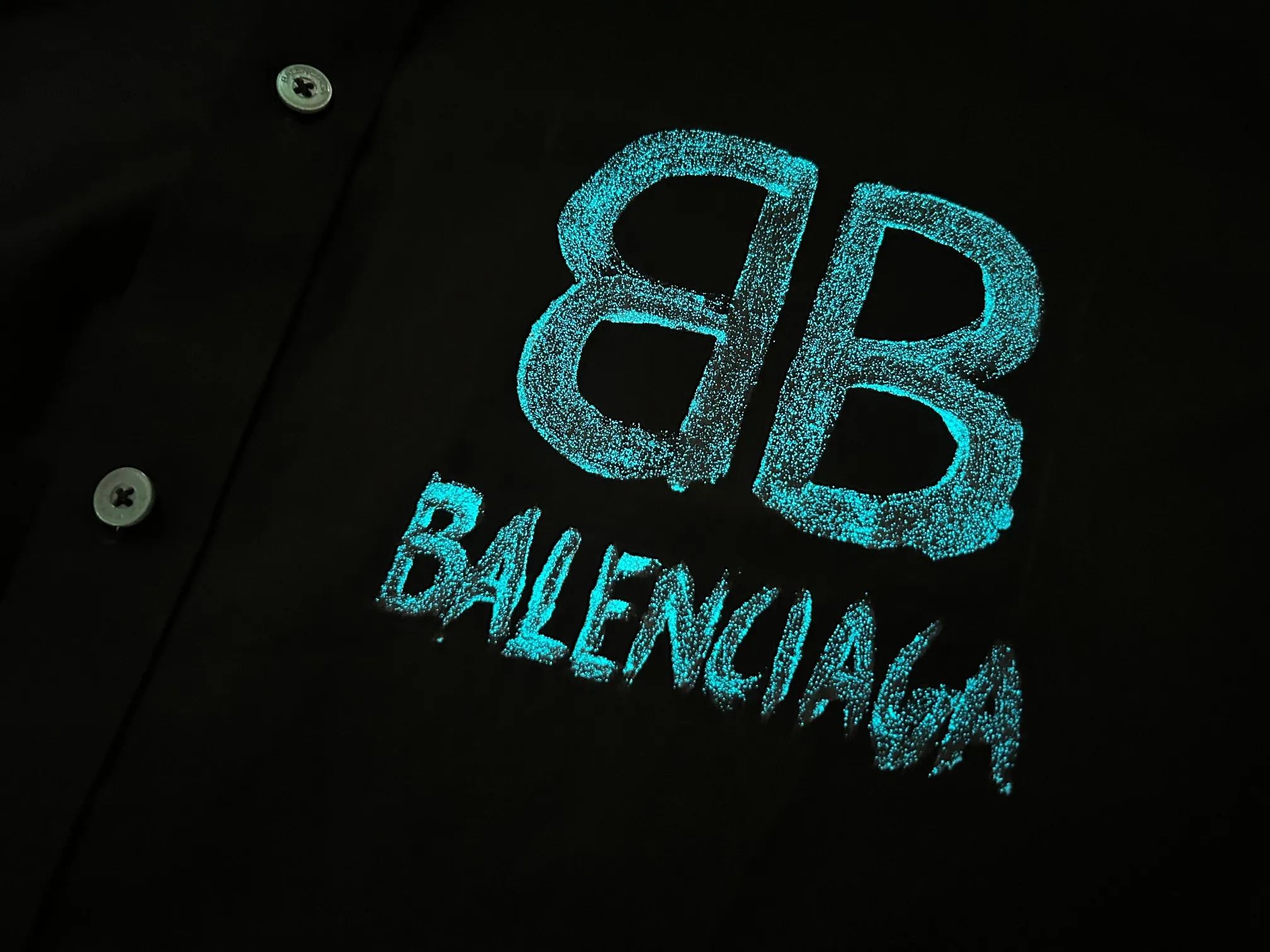 【BALENCIAGA 公式旗艦店】バレンシアガ  シャツ  ご好評に付き再入荷 240802