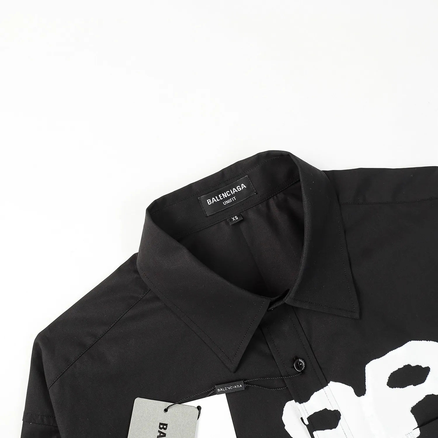 【BALENCIAGA 公式旗艦店】バレンシアガ  シャツ  ご好評に付き再入荷 240715