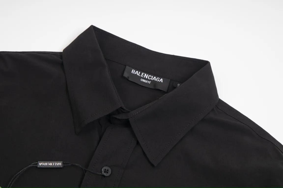 【BALENCIAGA 公式旗艦店】バレンシアガ  シャツ  ご好評に付き再入荷 240715