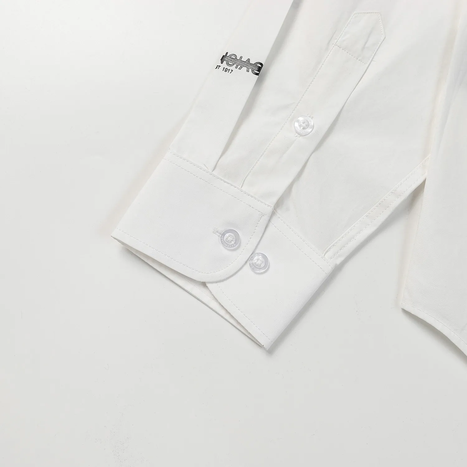 【BALENCIAGA 公式旗艦店】バレンシアガ  シャツ  ご好評に付き再入荷 240715