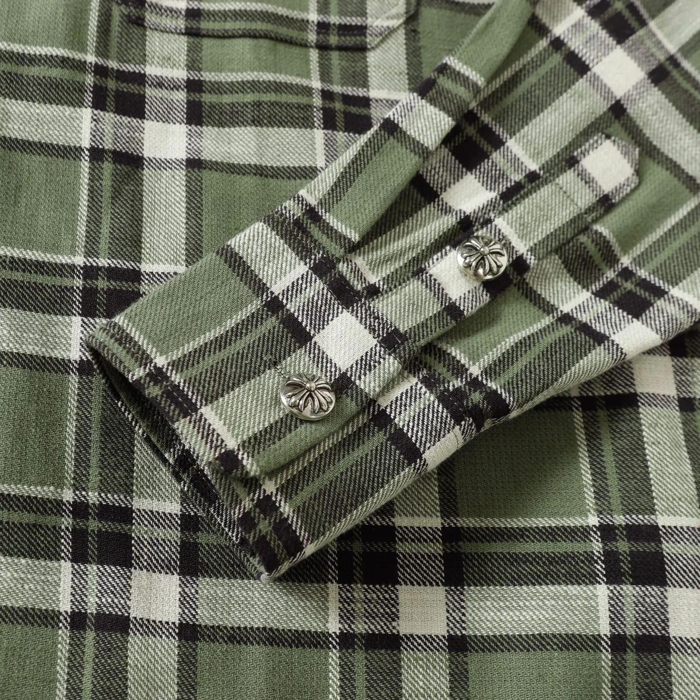 【CHROME HEARTS 公式旗艦店】クロムハーツ   シャツ ご好評に付き再入荷  250220