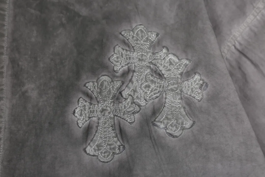 【CHROME HEARTS 公式旗艦店】クロムハーツ   シャツ ご好評に付き再入荷  250220
