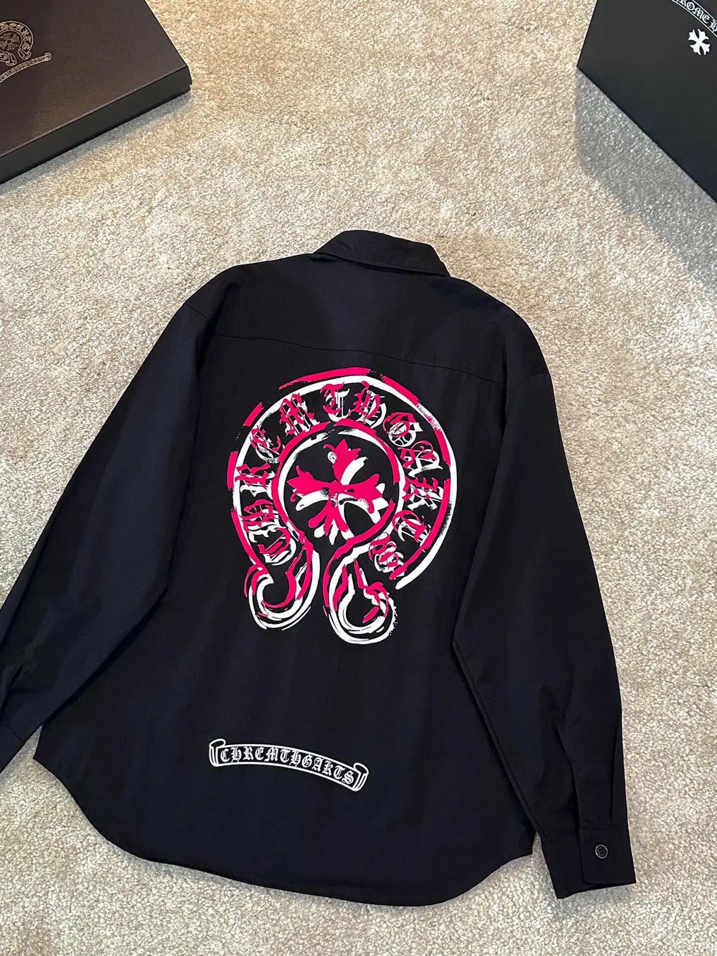 【CHROME HEARTS 公式旗艦店】クロムハーツ   シャツ ご好評に付き再入荷  250220