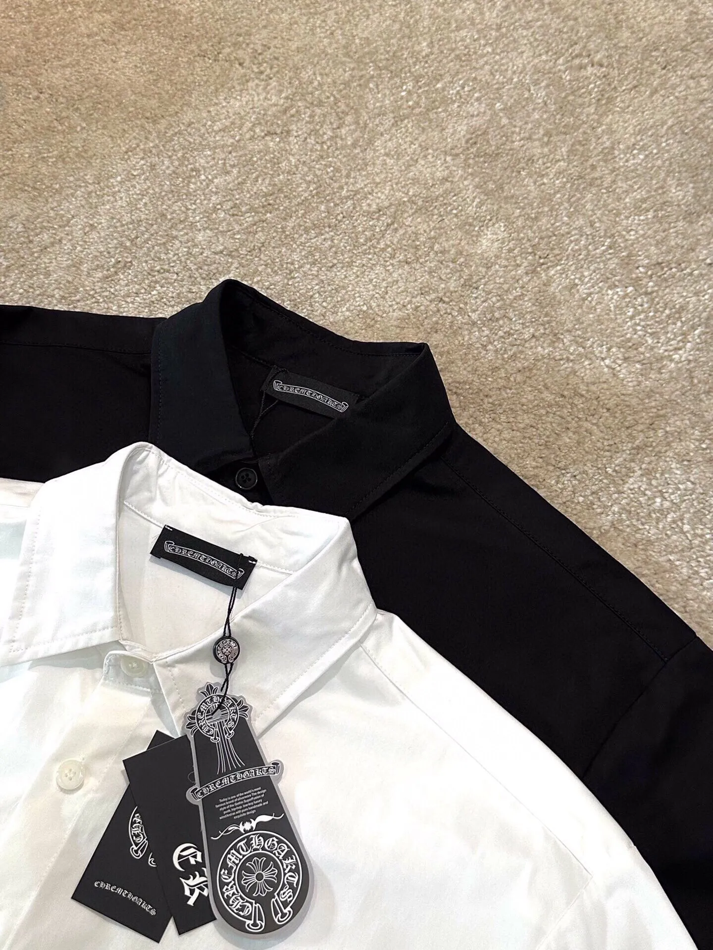 【CHROME HEARTS 公式旗艦店】クロムハーツ   シャツ ご好評に付き再入荷  250220