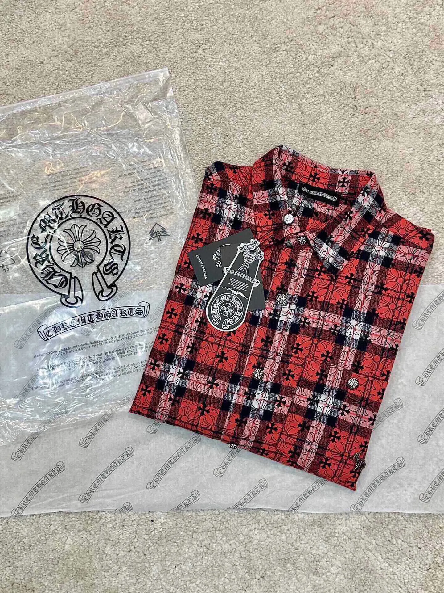 【CHROME HEARTS 公式旗艦店】クロムハーツ   シャツ ご好評に付き再入荷  250220