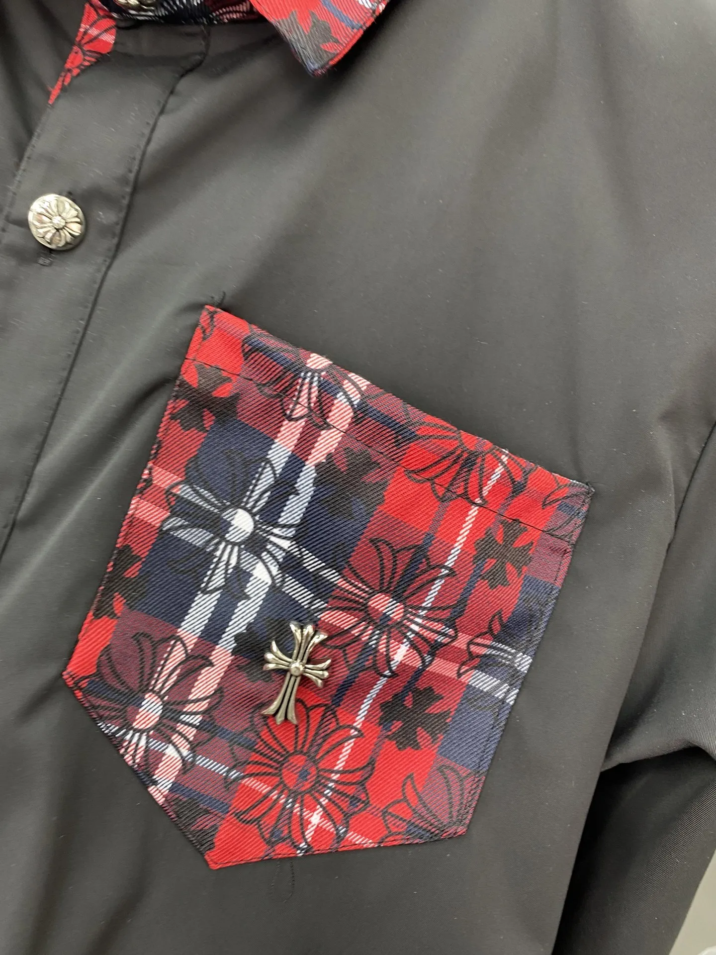 【CHROME HEARTS 公式旗艦店】クロムハーツ   シャツ ご好評に付き再入荷  250220